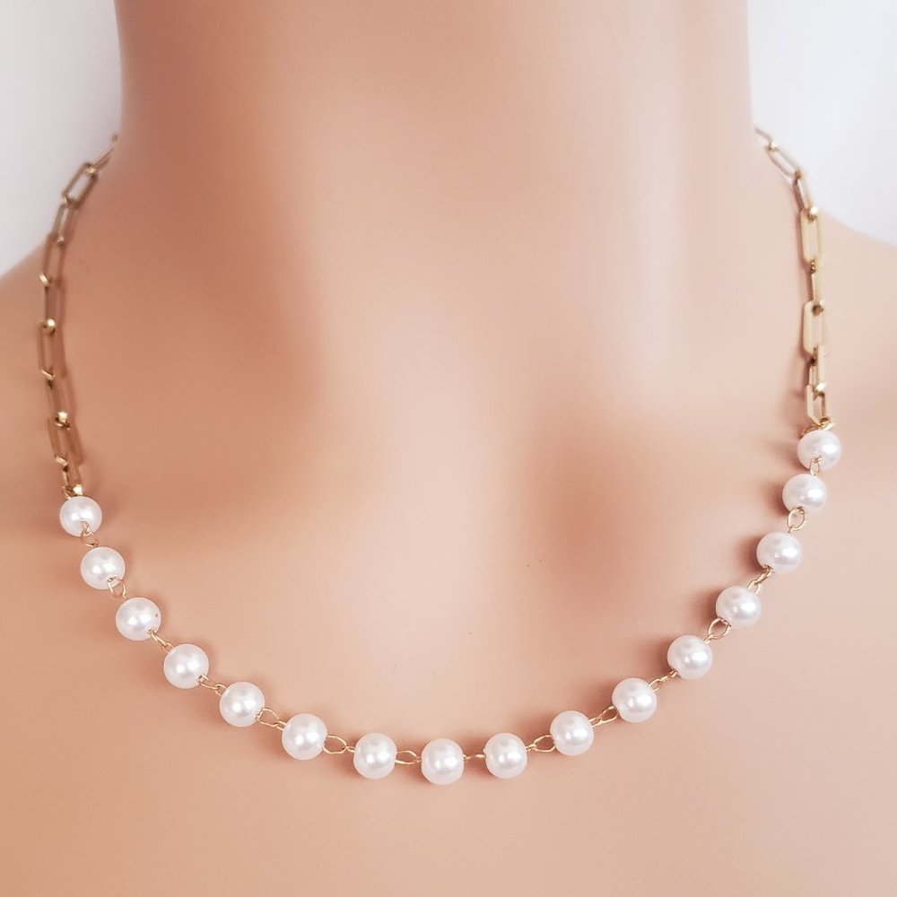 Paris Pearl Gold Necklace